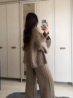 Sublimez Votre Style Cet Hiver avec l’Ensemble Torsadé Premium