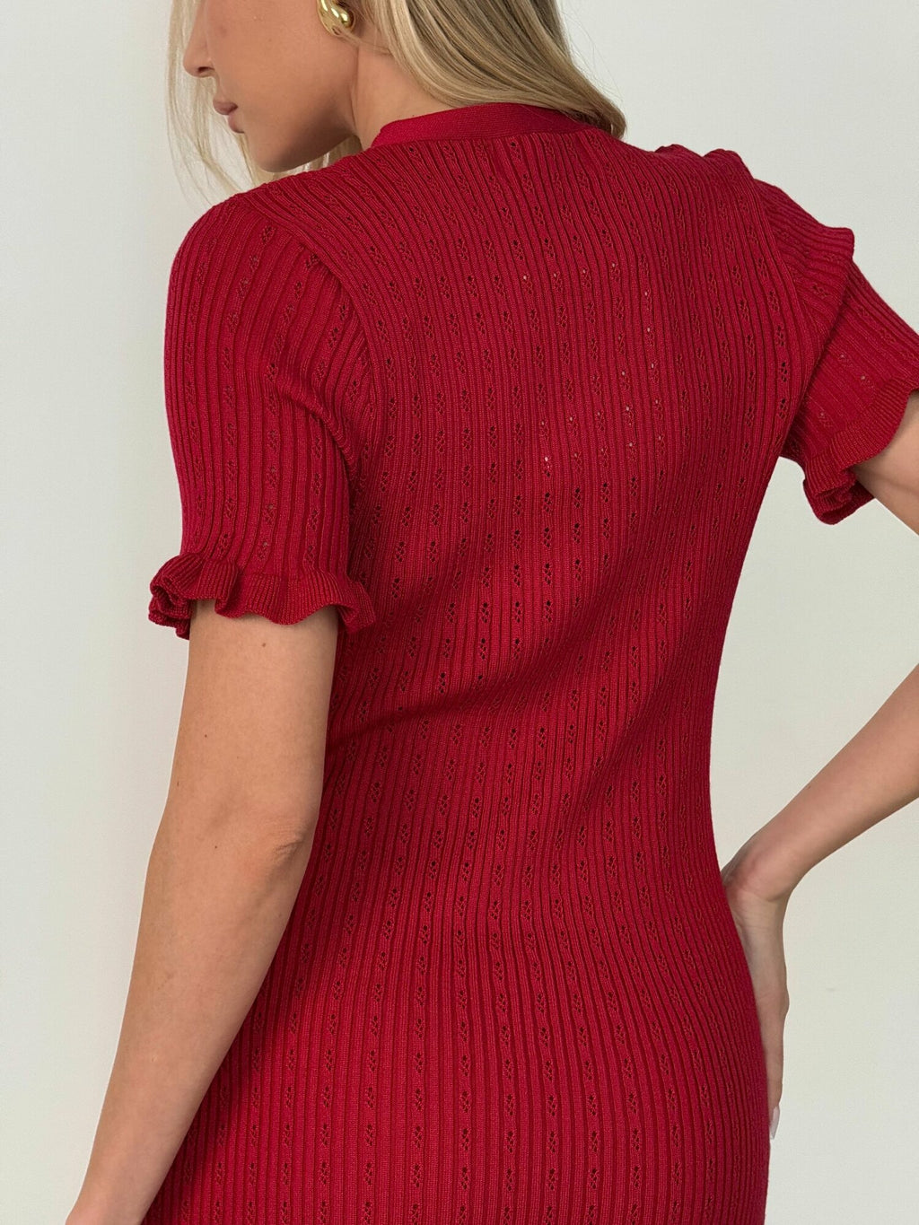 L'Exceptionnel au Quotidien : La Robe en Maille Fine Importée.